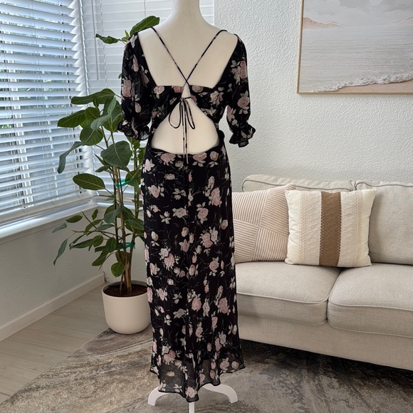 Sweetheart Puff Sleeve Midi Dress - Picture 2 of 5